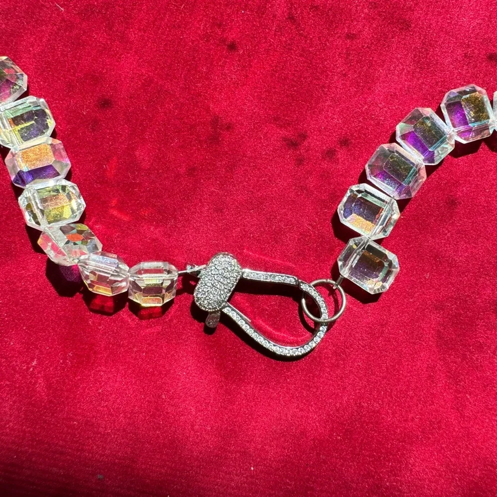 Stunning Aurora Borealis style necklace
